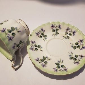 royal albert Accents - Royal Albert Green Purple flowers Tea cup saucer royal albert Accents - Royal Albert Green Purple flowers Tea cup saucer